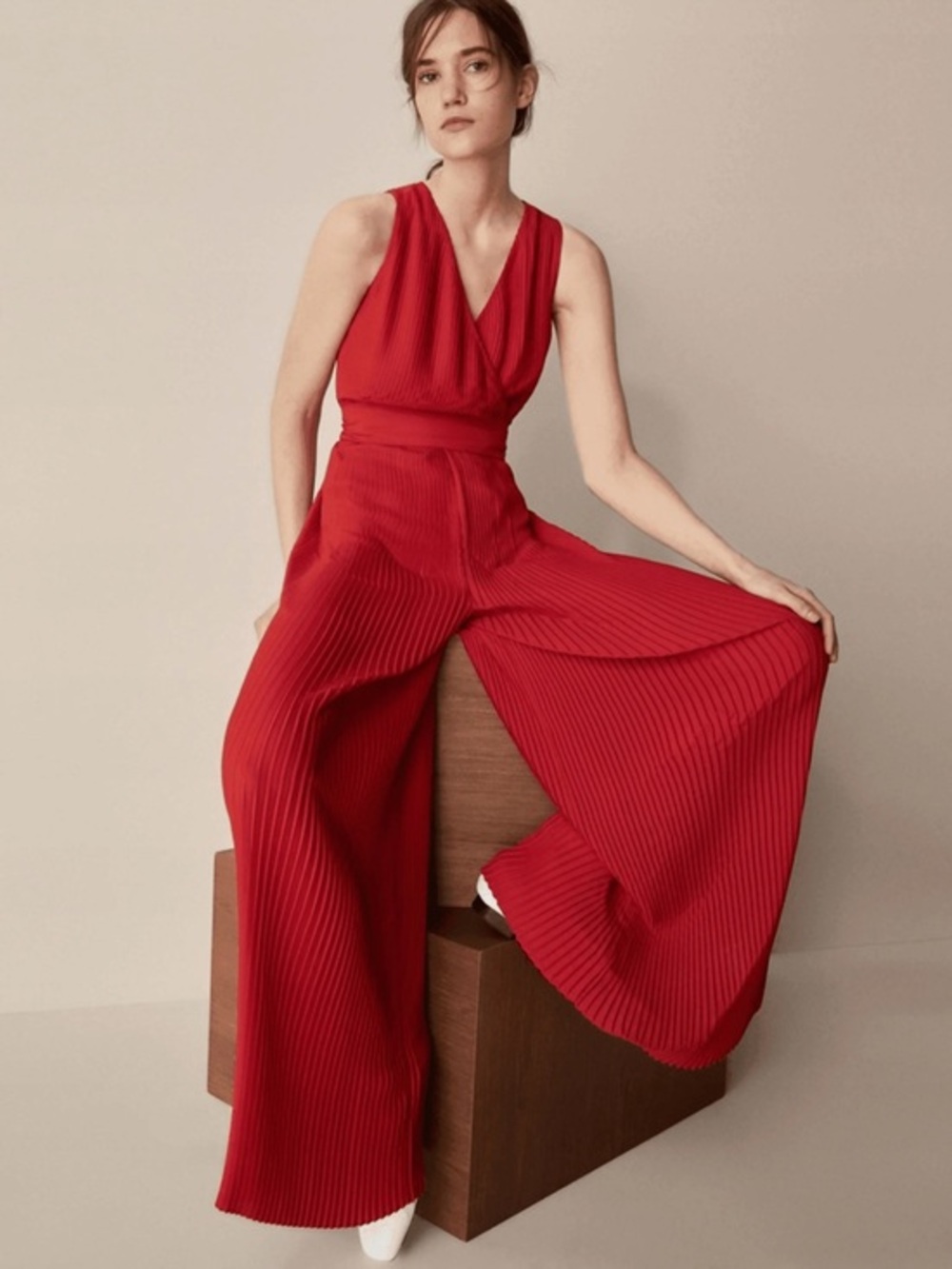 Massimo Dutty NWT Pleated Red V-neck Sleeveless Jumpsuit US M (8)